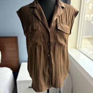 Banana Republic Brown Button-Down Sleeveless Satin Top w Front Pockets